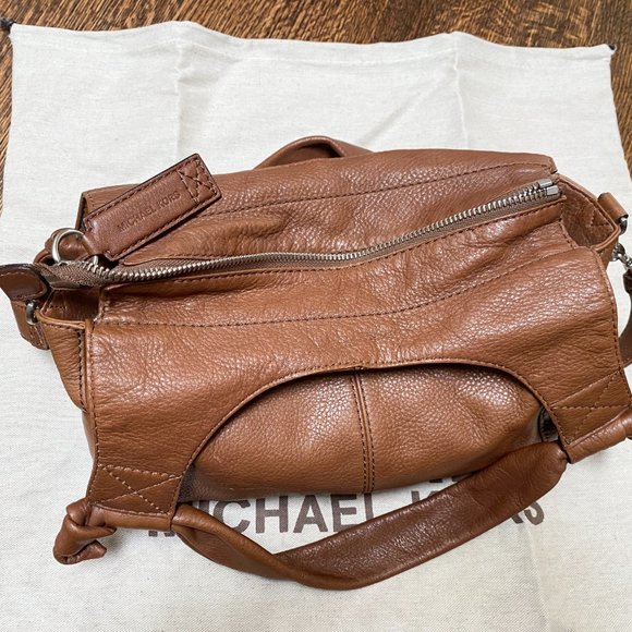 Michael Kors Leather Shoulder Bag w Crossbody Strap - Great Condition, RRP $349 - Picture 7 of 16